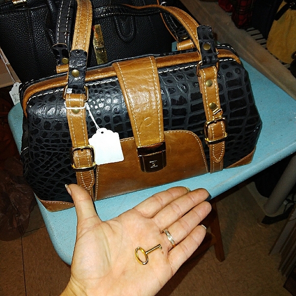 Uniquely One Of a Kind Lock And Key Paolo Bag - Picture 1 of 5